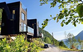 Mikrohyttene i Åkrafjorden
